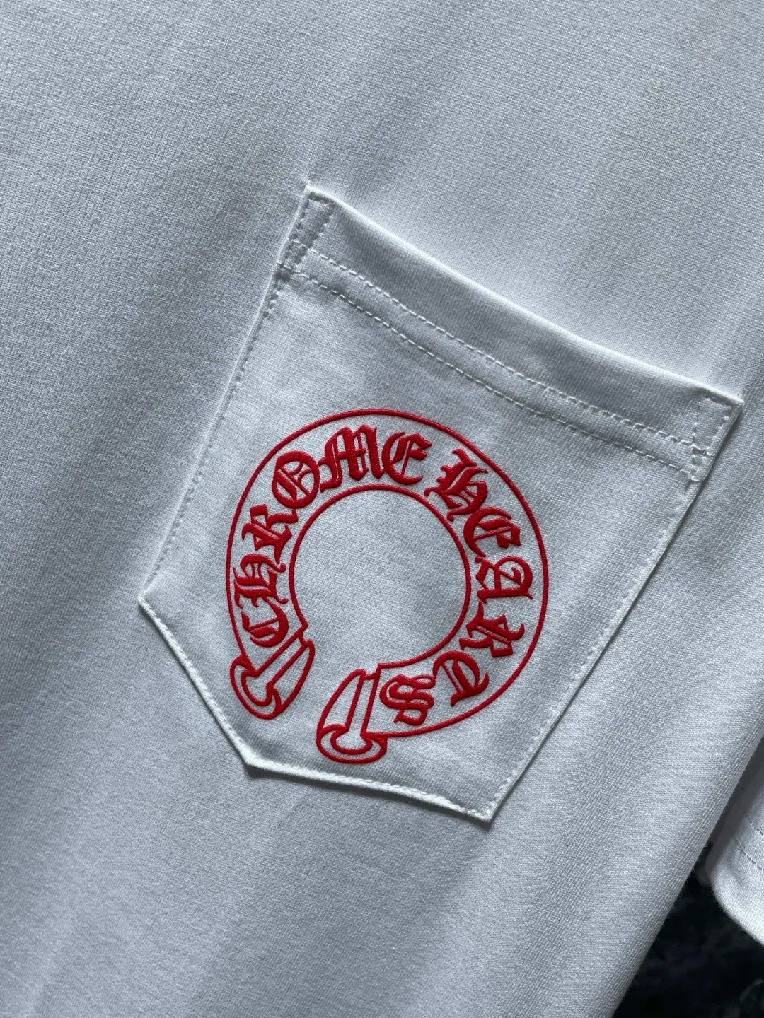P140 ✨New arrival✨ Chrome Hearts 25ss High gram weight environmentally friendly high-quality top fabric 260g~270g Chrome classic phantom cross group red horseshoe short sleeves Imported environmentally friendly glue printing and dyeing Counter synchronization 1:1 replica version 🌈Recommended colors: black white pink 🌈 Size: S, M, L, XL